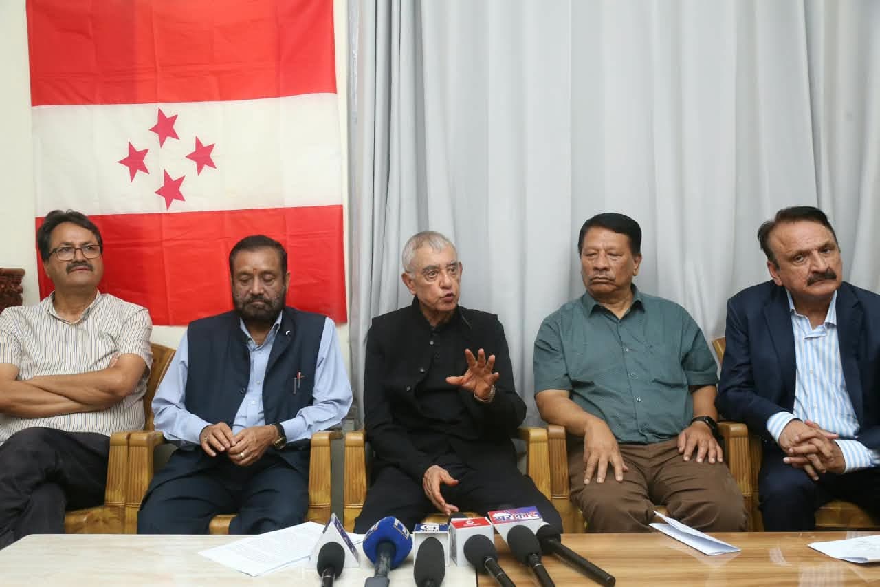 कांग्रेस गगन पक्षलाई पार्टीभित्र थप विवाद सिर्जना नगर्न र एकतामा क्षति नपुर्याउन इतरपक्षको चेतावनी